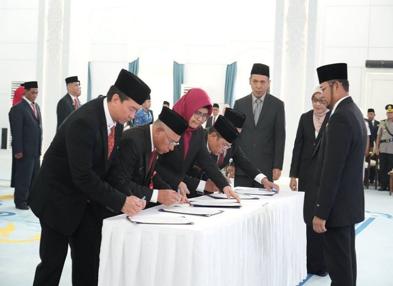 Lantik 33 Pejabat Pemprov Kaltim, Gubernur Rudy Tekankan Integritas dan Pelayanan Publik