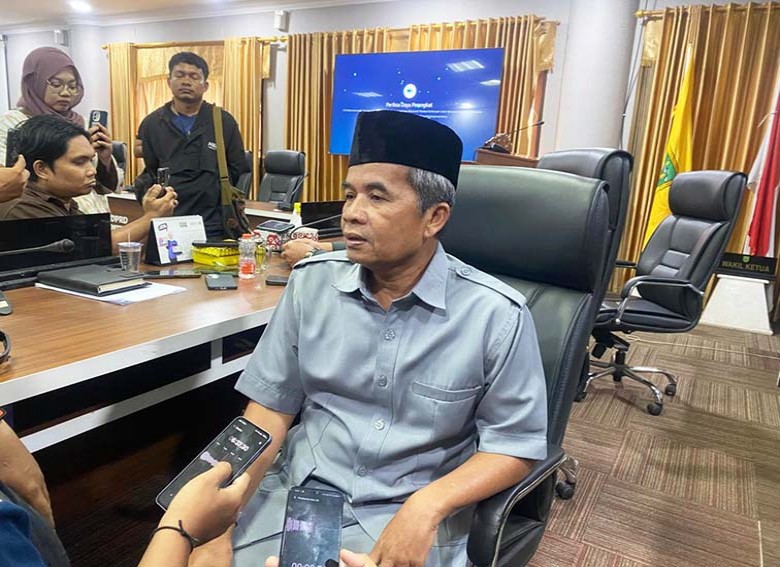Wakil Ketua DPRD Berau Dukung Langkah DLHK Berau Ubah Limbah Plastik Jadi Bahan bakar Alternatif