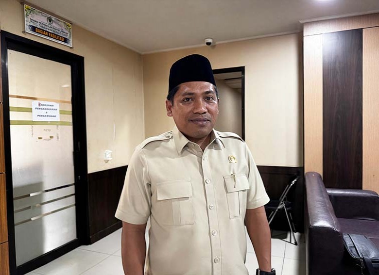 Sampah Kerap Menggunung, Dewan  Minta Sistem Khusus untuk Pasar Sanggam Adji Dilayas