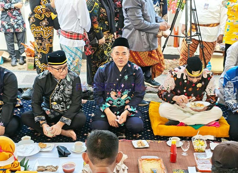 DPRD Kukar Maknai Besaprah Erau Adat Kutai 2026 sebagai Tradisi yang Menyatukan Pemimpin dan Rakyat