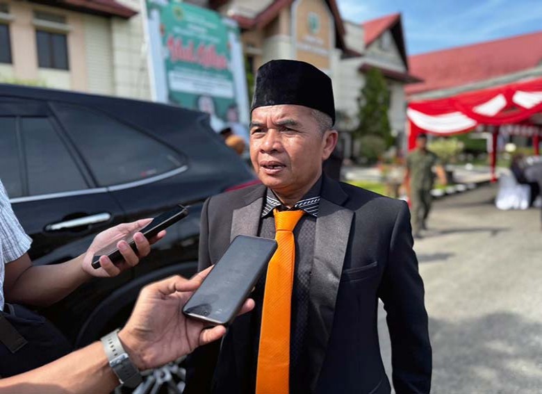 Kerap Banjir di Depan Kantor DPRD Berau, Sumadi Desak Pembenahan Drainase dan Buka Jalur Air Ke Sungai