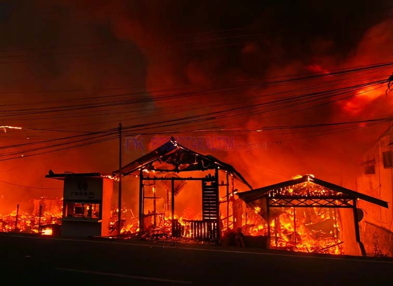 Sudah Tiga Tahun Dipetakan Rawan, Kebakaran Danau Aji Hanguskan 75 Bangunan