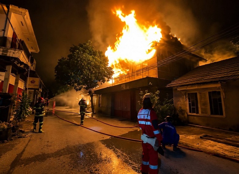 Tujuh Rumah di Kampung Baru Tenggarong Ludes Terbakar, Kerugian Ditaksir Capai Miliaran Rupiah